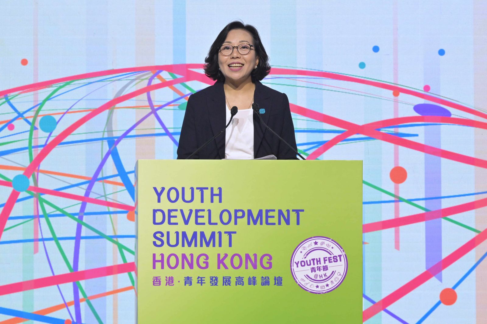主题演讲嘉宾，民政及青年事务局局长麦美娟的相片 